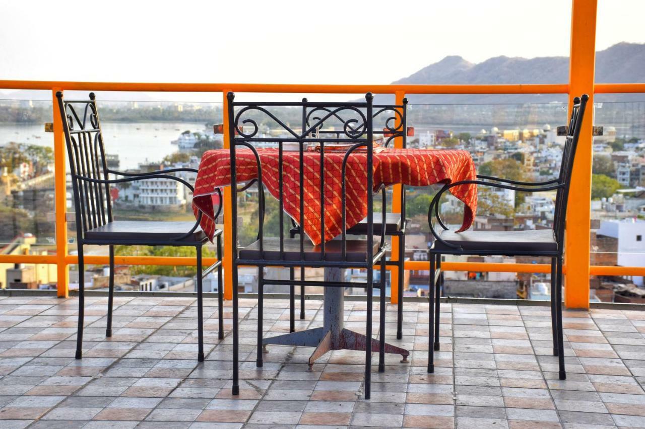 Hotel Kurabar Kothi Удайпур Екстериор снимка