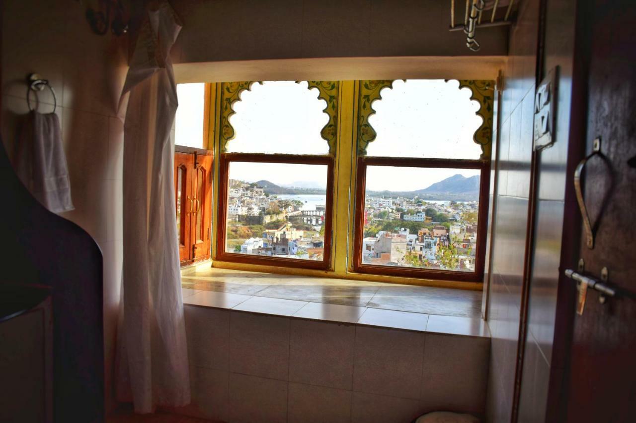 Hotel Kurabar Kothi Удайпур Екстериор снимка