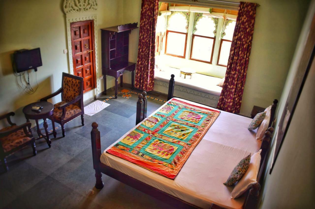 Hotel Kurabar Kothi Удайпур Екстериор снимка