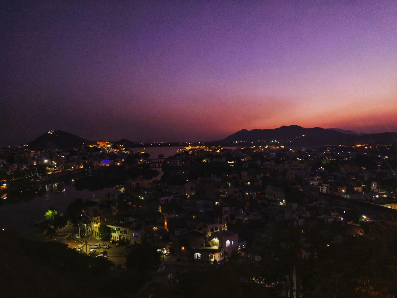 Hotel Kurabar Kothi Удайпур Екстериор снимка