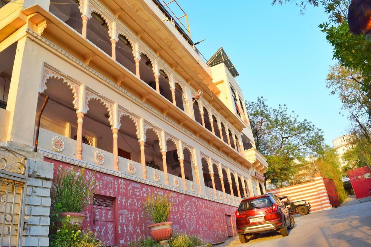 Hotel Kurabar Kothi Удайпур Екстериор снимка