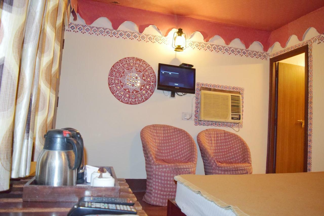 Hotel Kurabar Kothi Удайпур Екстериор снимка