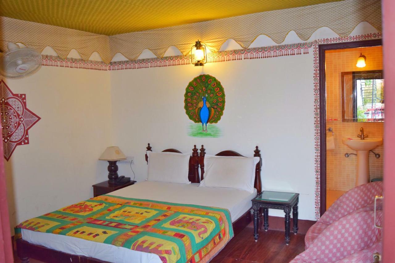 Hotel Kurabar Kothi Удайпур Екстериор снимка